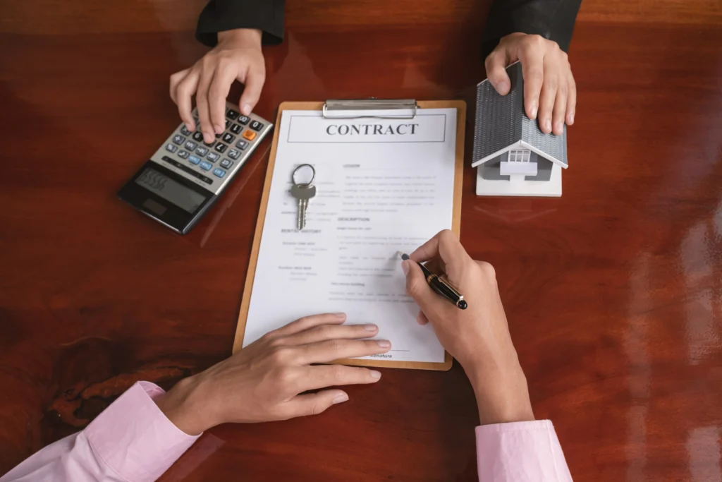 Signing home sale contract