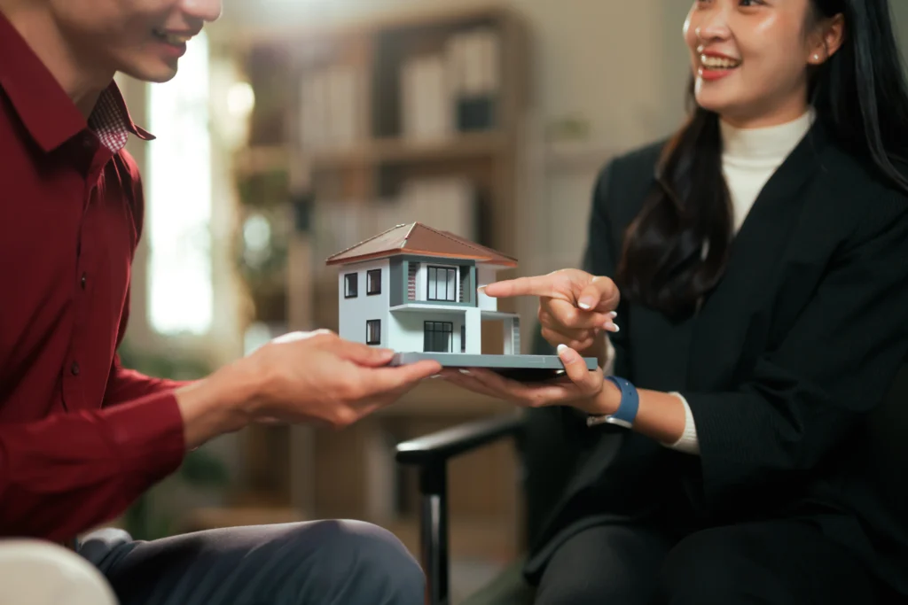 Realtor explaining property Las Vegas
